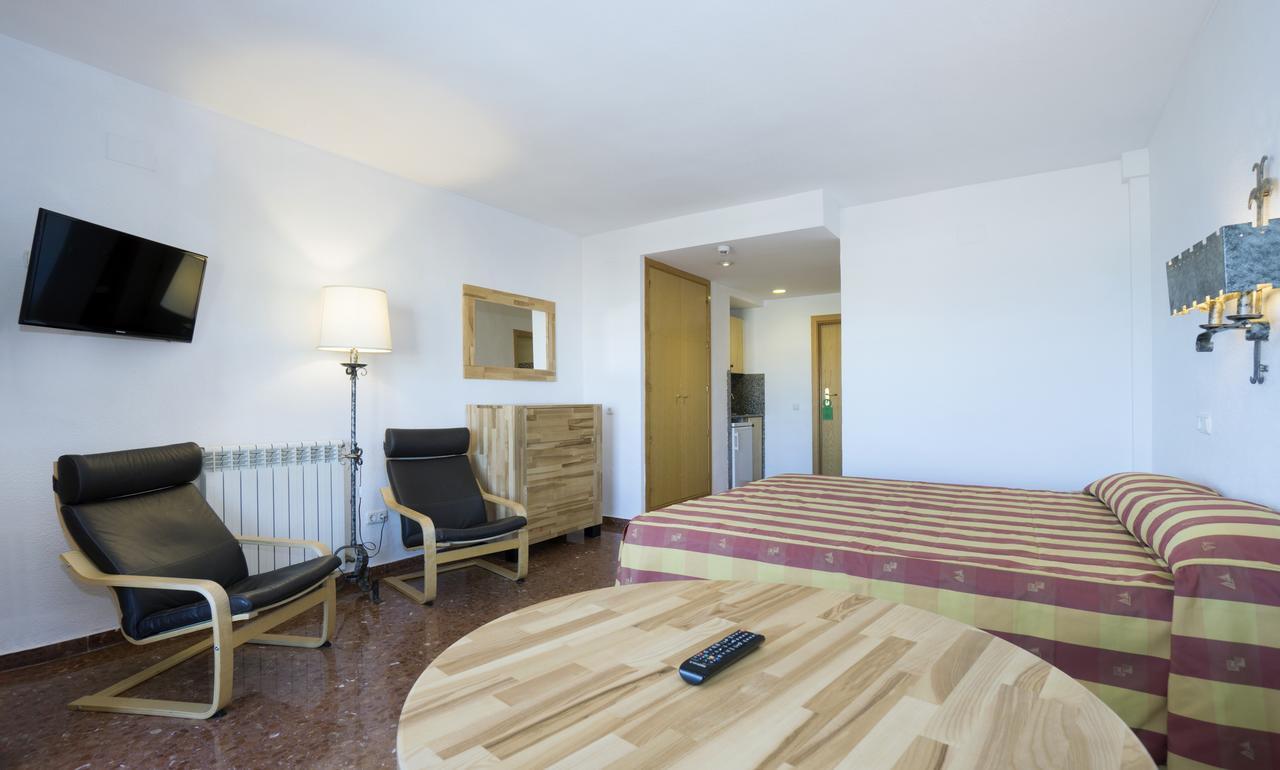 توريمولينوس Hotel Apartamentos Bajondillo المظهر الخارجي الصورة Interior of a room
