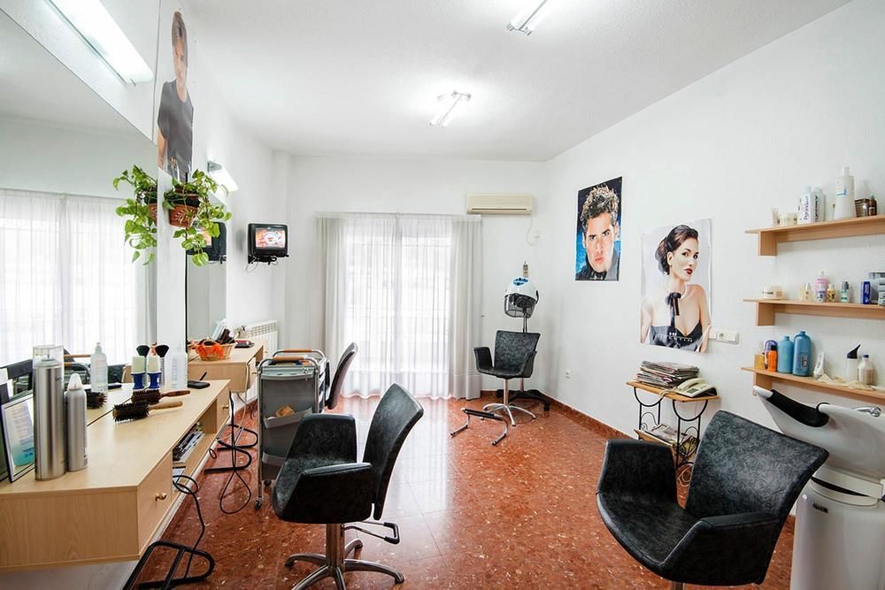 توريمولينوس Hotel Apartamentos Bajondillo المظهر الخارجي الصورة Hairdressing salon in Athens