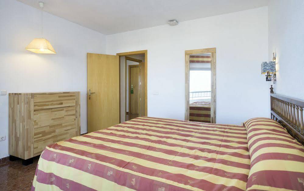 توريمولينوس Hotel Apartamentos Bajondillo المظهر الخارجي الصورة Bedroom
